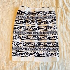 NWOT WHBM Black and White Patterned Embroidered Skirt